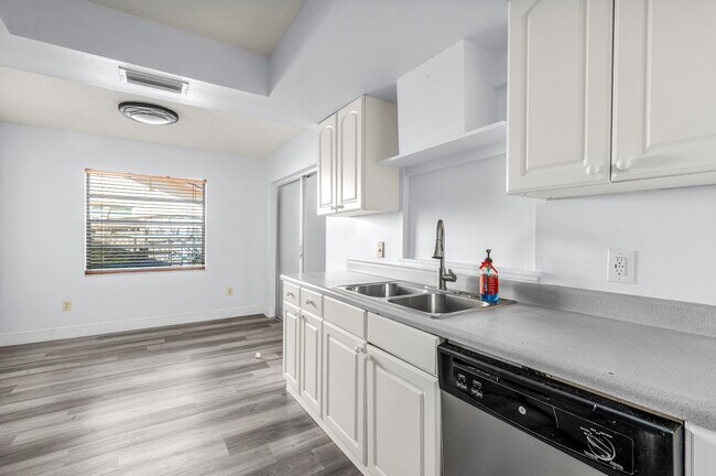 Building Photo - 22674 Family Cir