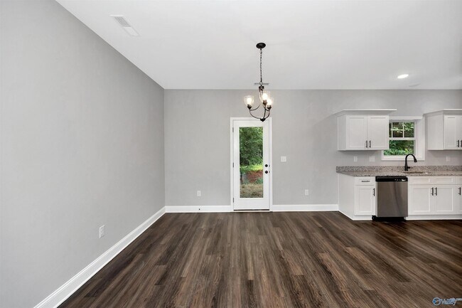 Building Photo - 1711 Golf Club Ln NW