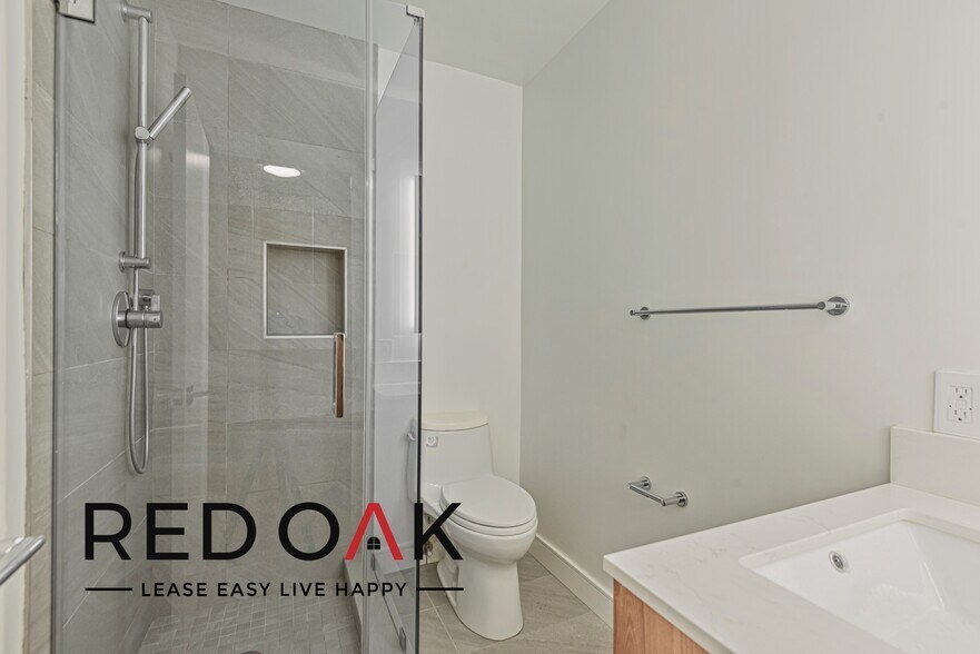 Building Photo - 1007 Lincoln Blvd