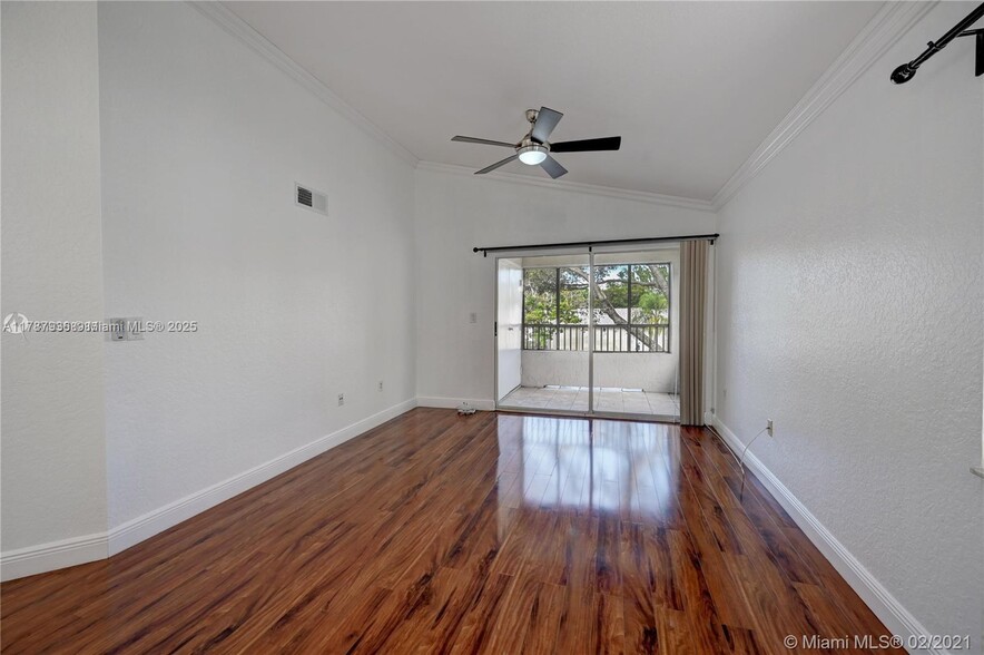 Building Photo - 2850 N Oakland Forest Dr