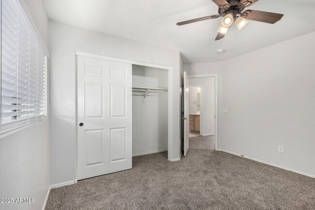 Building Photo - 4803 N 92nd Ln