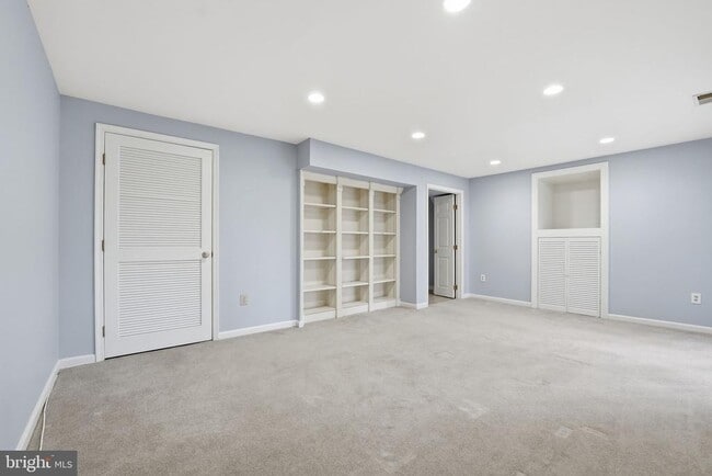 Building Photo - 9236 Northedge Dr