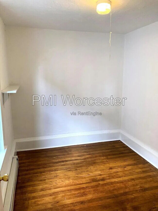 Building Photo - 25 Almont Ave