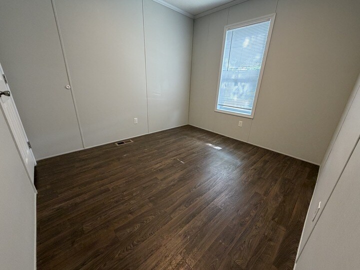 Building Photo - 38051 St Tropez Dr