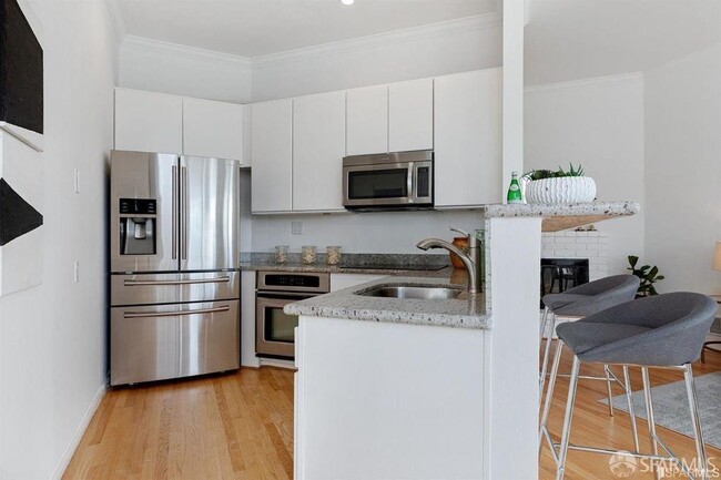 Building Photo - 1089 De Haro St