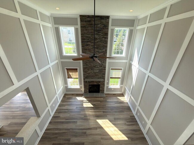 Building Photo - 8 Ramsdell Ct