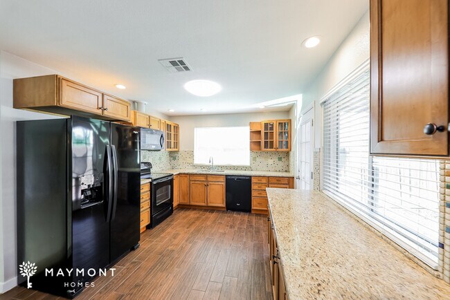 Building Photo - 2119 W Eugie Ave