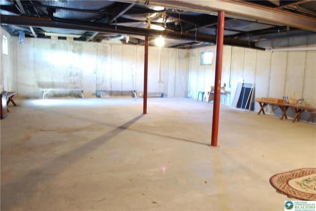 Building Photo - 9740 Dietrich Rd