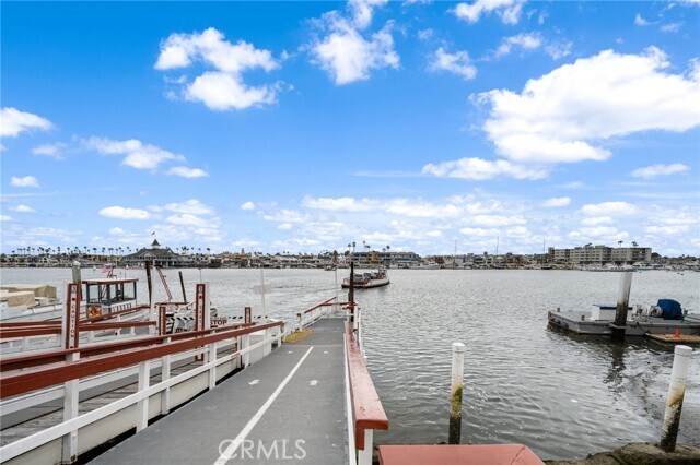 Building Photo - 211 Grand Canal