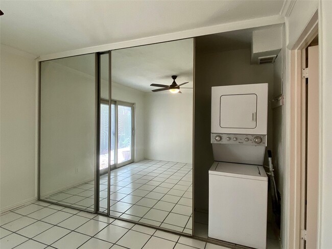 Building Photo - 5916 Birchbrook Dr