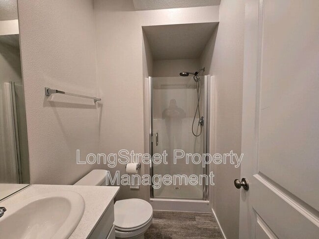 Building Photo - 412 Lost Lake St NE