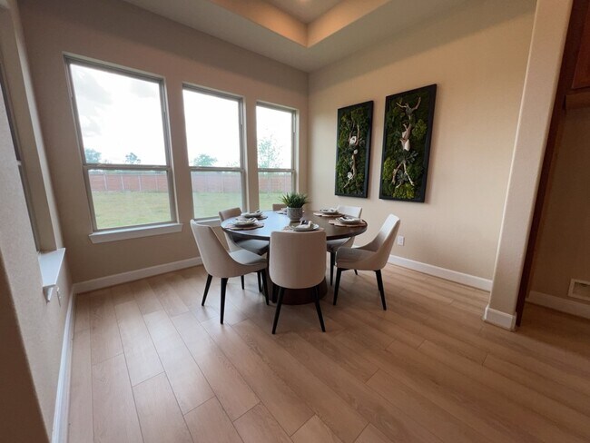 Building Photo - 5602 Caracara St