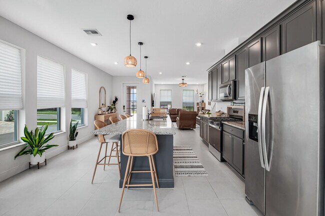 Building Photo - 930 SW Pr Ave