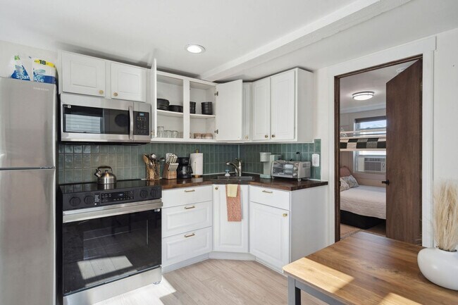 Building Photo - 4 Keefe Ave