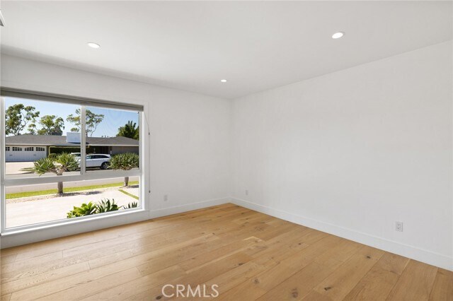 Building Photo - 1628 Santiago Dr
