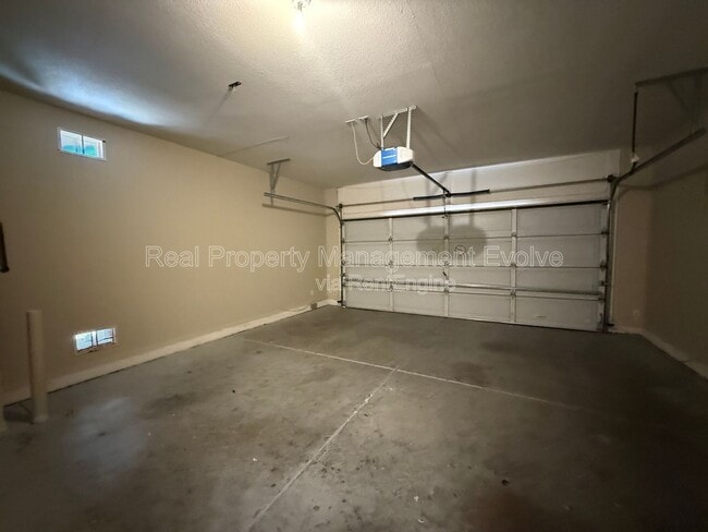 Building Photo - 40517 N Territory Trail