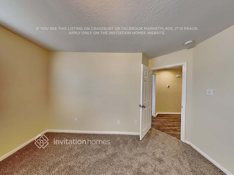 Building Photo - 8670 Chaletford Dr