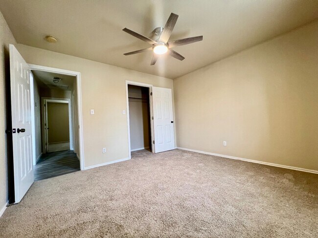 Building Photo - 624 Vickery Ave