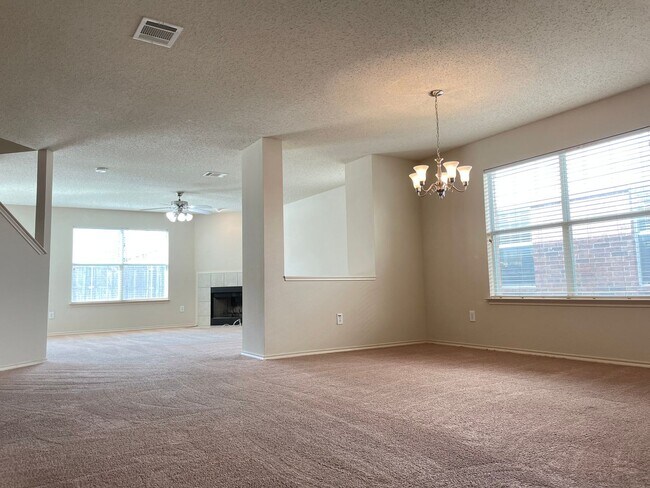 Building Photo - Keller ISD-5 BED, 4 BATH-AMAZING PRICE!