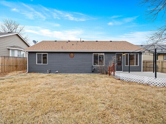 Building Photo - Beautiful 3-Bed Ranch Near Parks, Shops & Dining