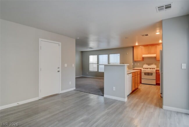 Building Photo - 536 Mayfair Walk Ave