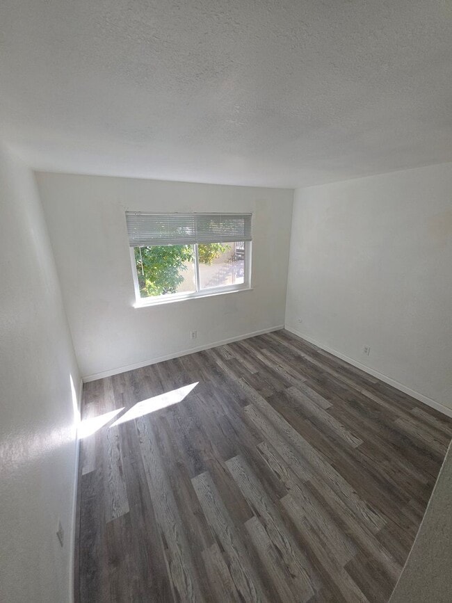 Building Photo - Charming 2BR/1BA Townhouse in Auburn - Available Now!