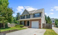 Building Photo - 132A Pineview Ave