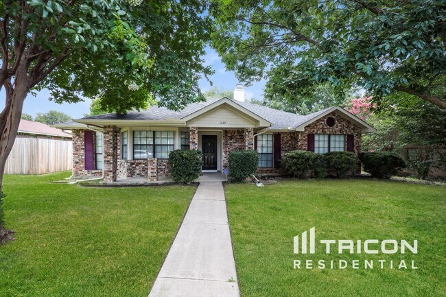 Primary Photo - 1029 Twin Falls Dr