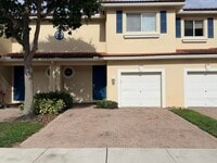 Building Photo - 2789 S Evergreen Cir