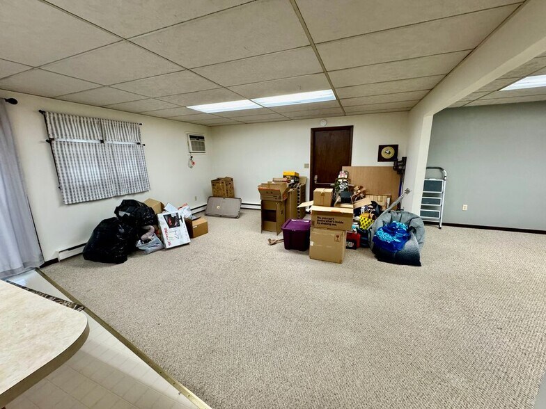 Building Photo - 1121 Pohopoco Dr