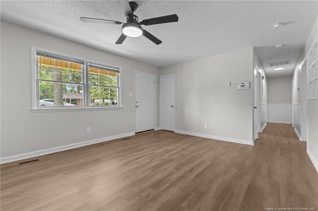 Building Photo - 7606 Sable Dr