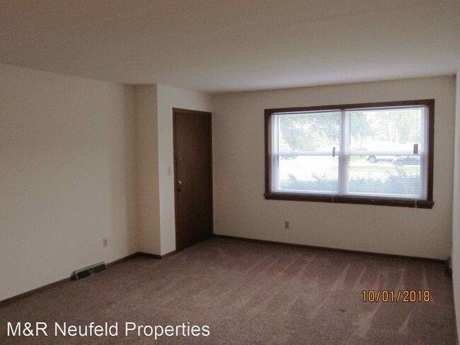 Building Photo - 7210 N Port Washington Rd