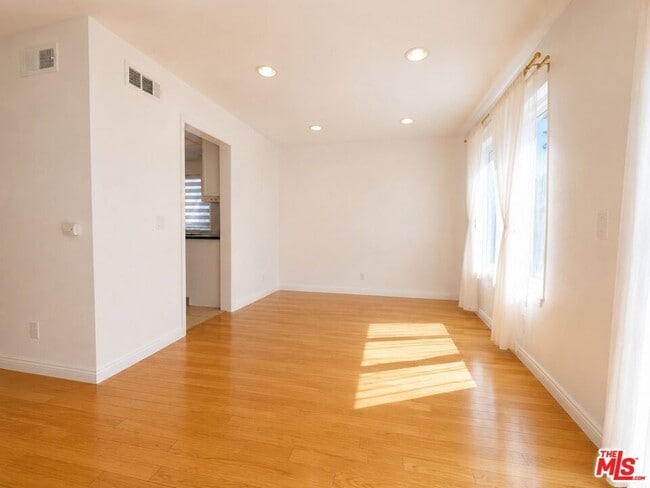 Building Photo - 12245 Shady Hollow Ln
