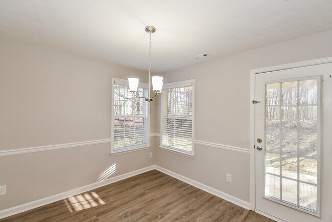 Building Photo - 2155 Belcourt Dr