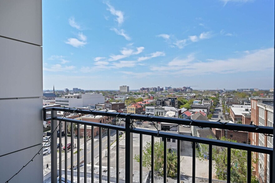 Building Photo - 28 Woolfe St