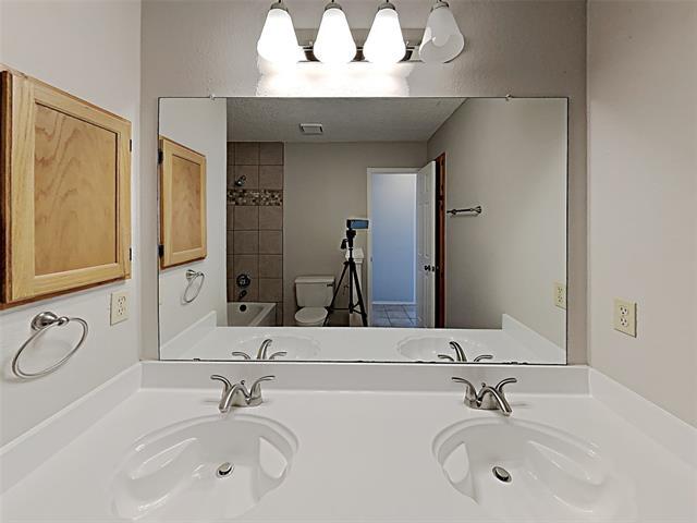 Building Photo - 815 McComb Ln