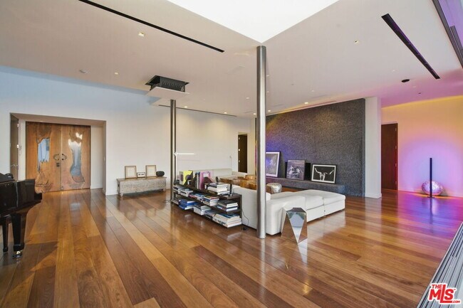 Building Photo - 2644 Eden Pl