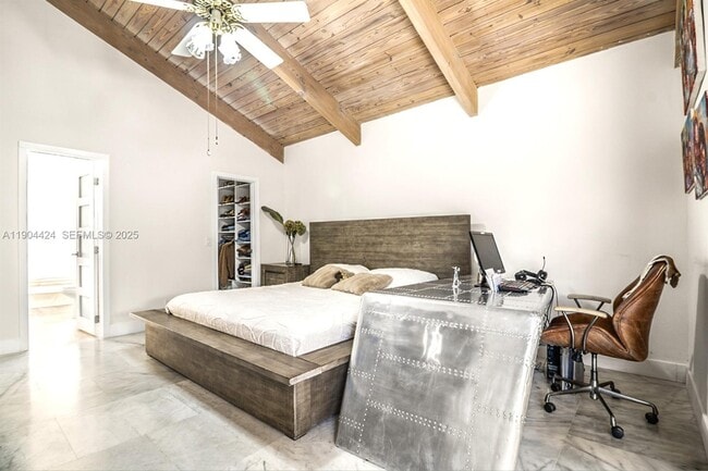 Building Photo - 513 Leslie Dr