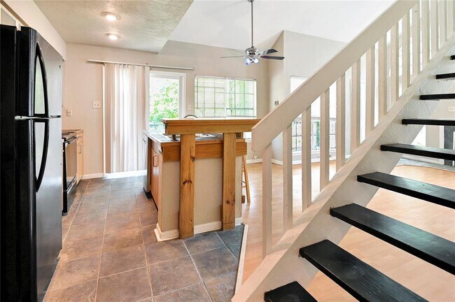 Building Photo - 111 Dunbar Estates Dr