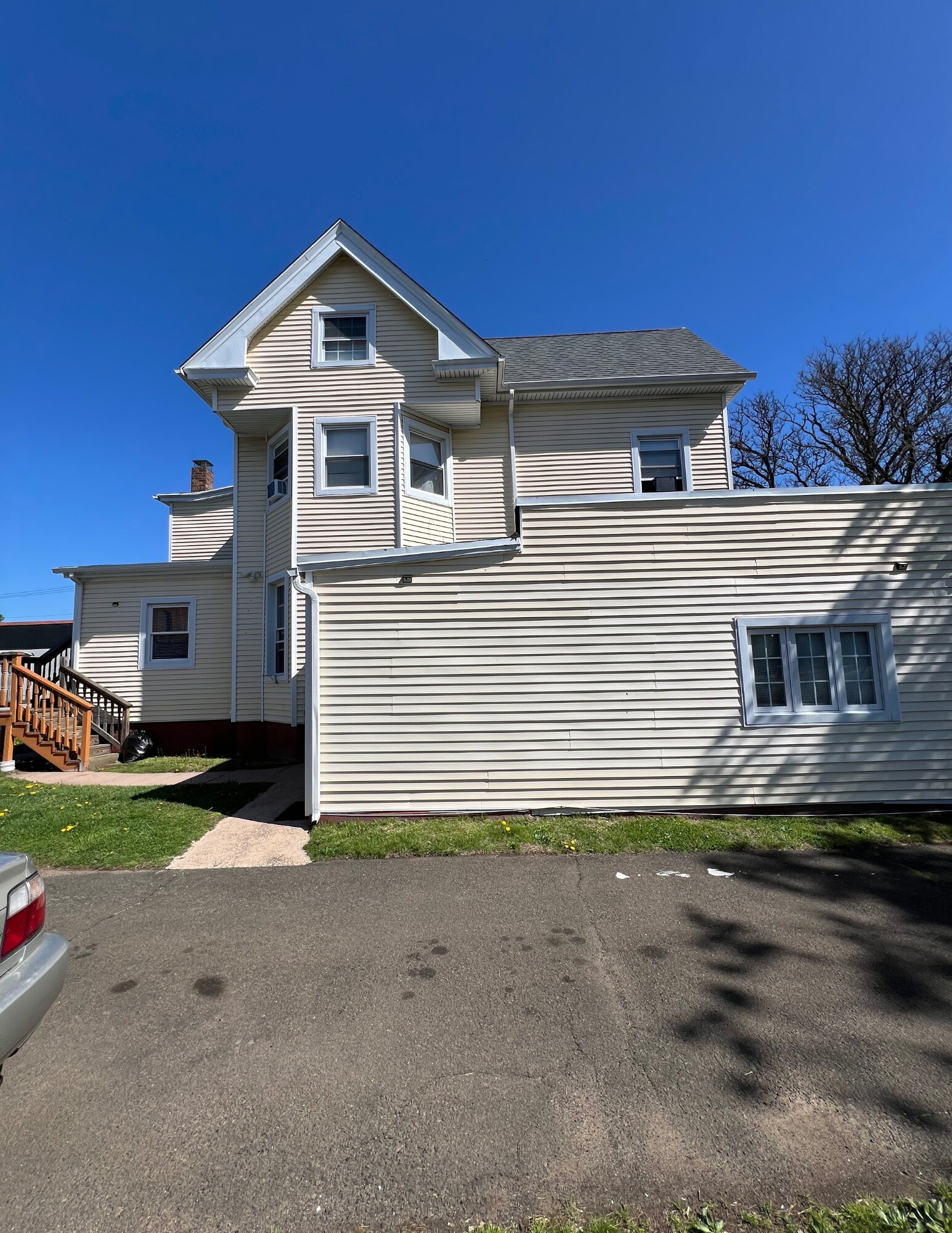 Building Photo - 982 Dixwell Ave