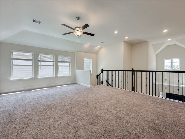 Building Photo - 6710 Gallinas Wy