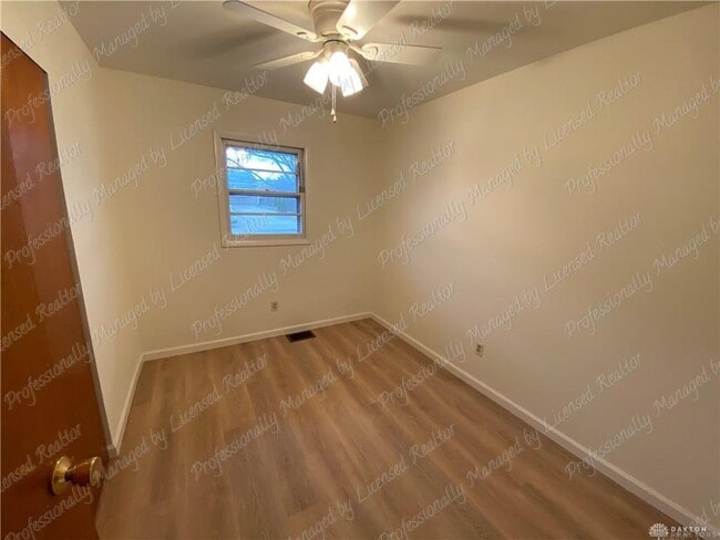 Building Photo - 563 Buttercup Ave