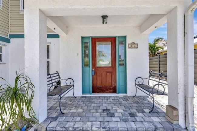 Building Photo - 217 Marina Dr