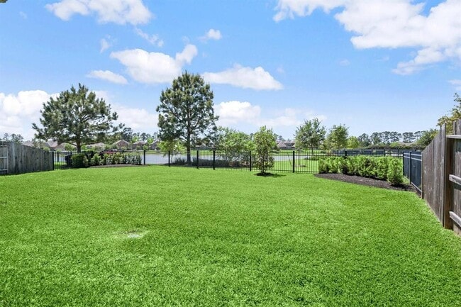 Building Photo - 17831 Maple Ash Dr