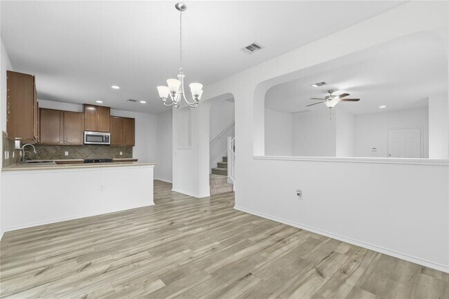 Building Photo - 11200 Drumellan St