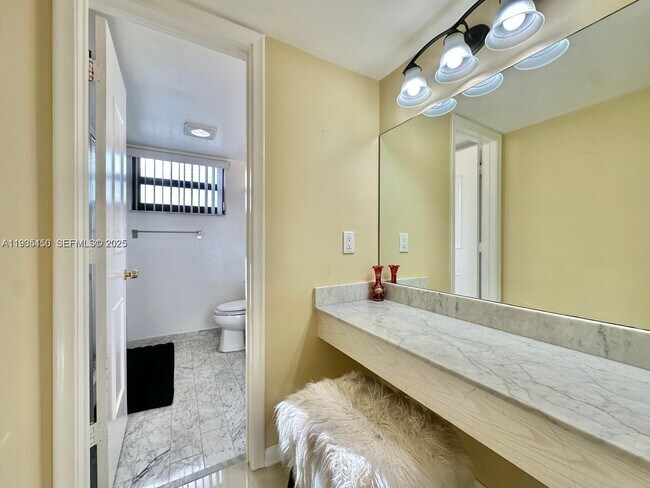 Building Photo - 2401 S Ocean Dr