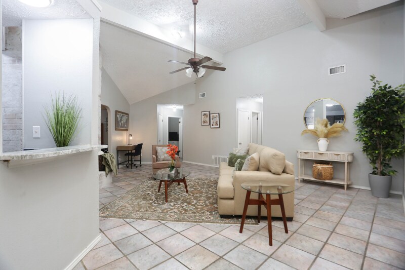 Building Photo - 9011 Welles Way