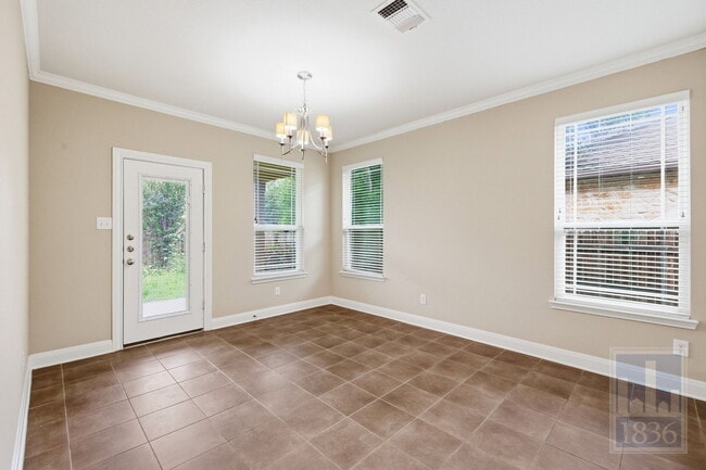 Building Photo - 4906 Madrid Dr