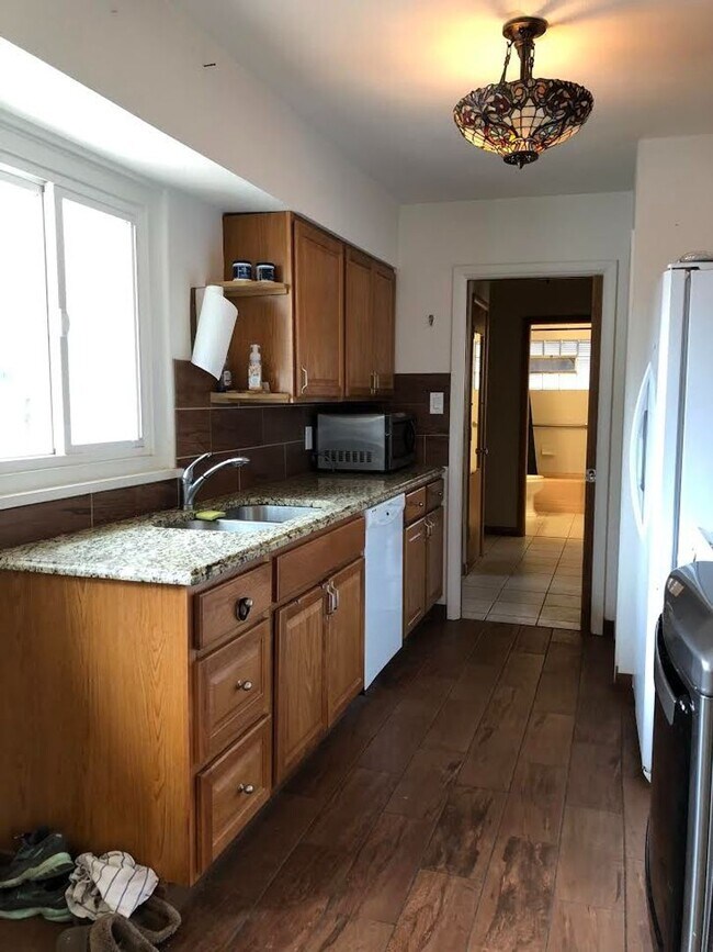 Building Photo - Charming 4 Bd, 2 Ba, Ranch Home in D-12 School District, close to Downtown, Trails and Ft. Carson