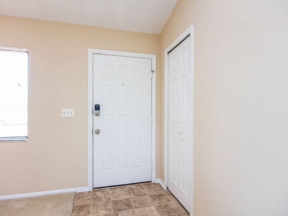 Building Photo - Dream home